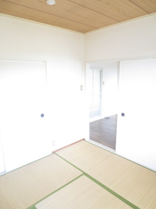 物件内観写真8　(居室)