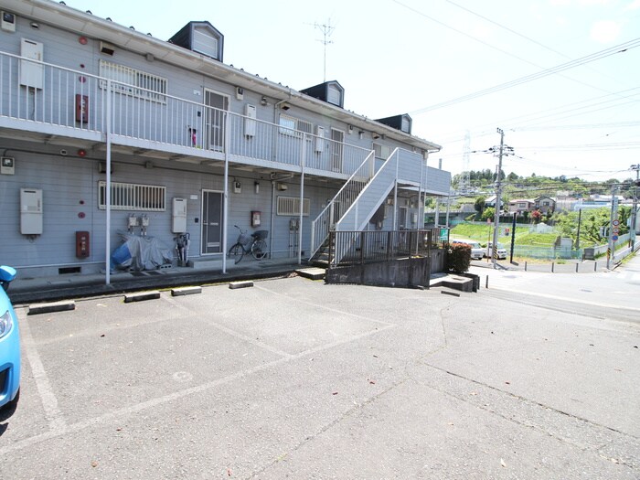 物件外観写真6　(エントランス部分)