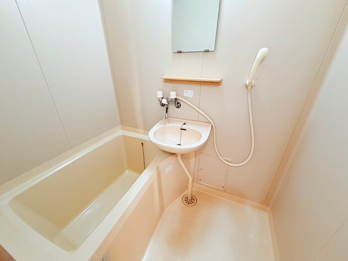 リヴェ－ルＫ２のバス