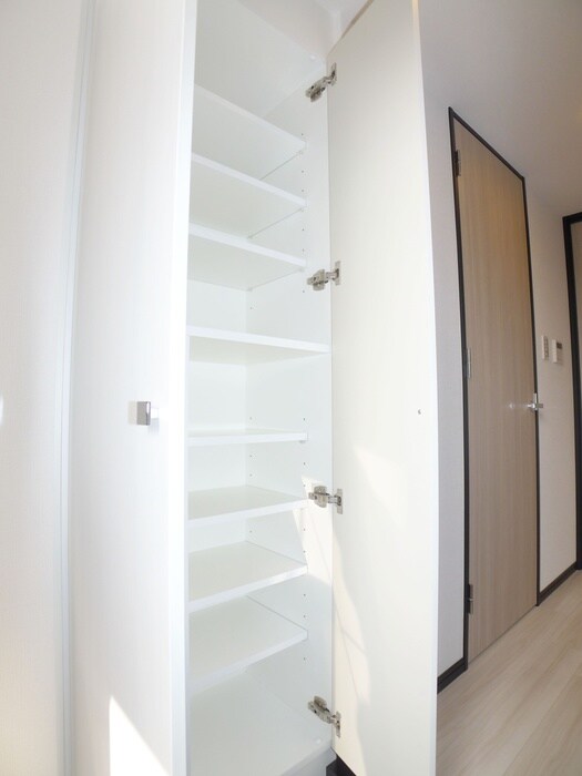 物件内観写真16　(靴箱)