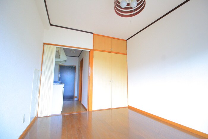 物件内観写真6　(居室)