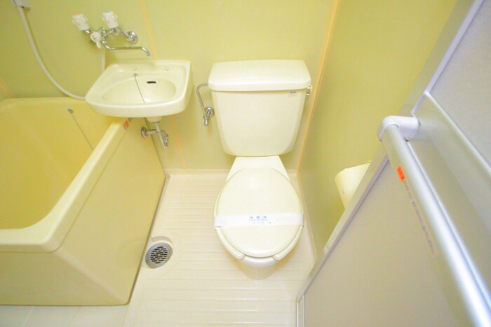 物件内観写真12　(トイレ)