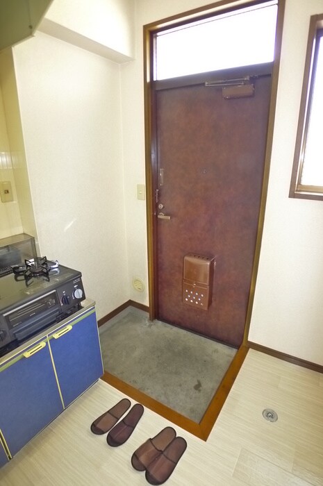 物件内観写真15　(玄関)