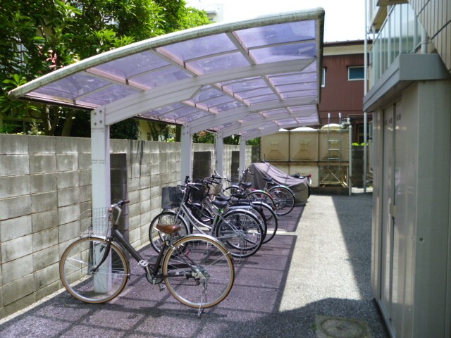 サンライズハイツの駐輪場