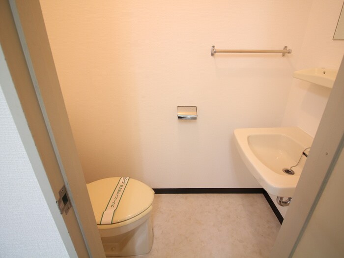 物件内観写真13　(トイレ)