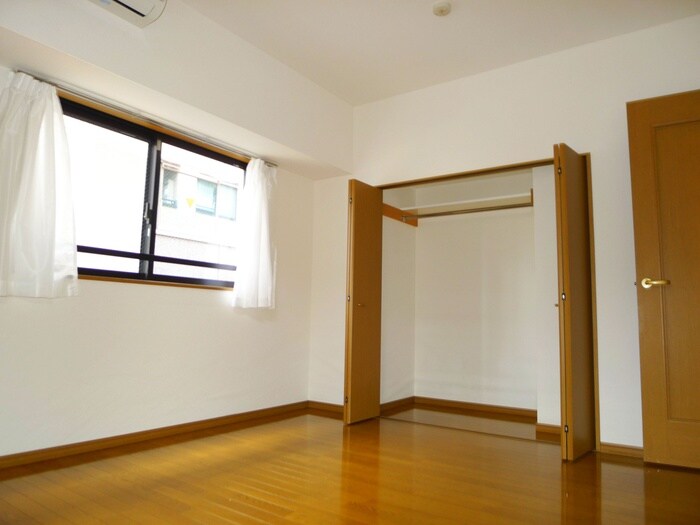 物件内観写真10　(居室)