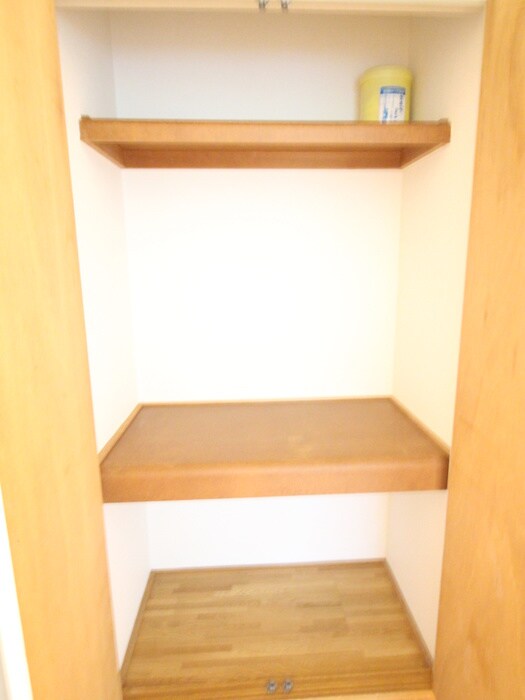 物件内観写真15　(収納)