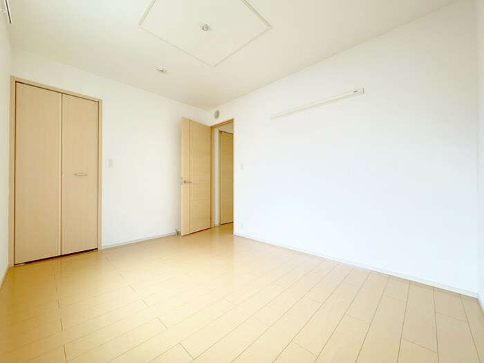 物件内観写真4　(居室)