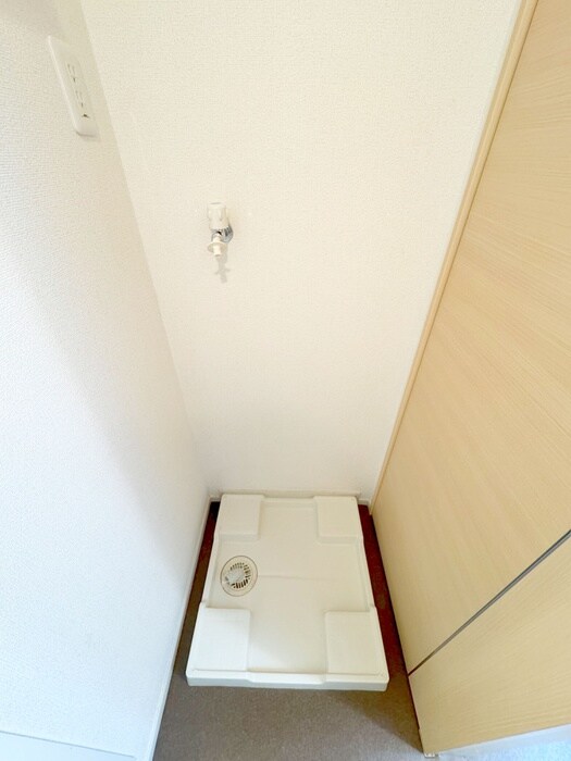 物件内観写真11　(洗濯機置場)