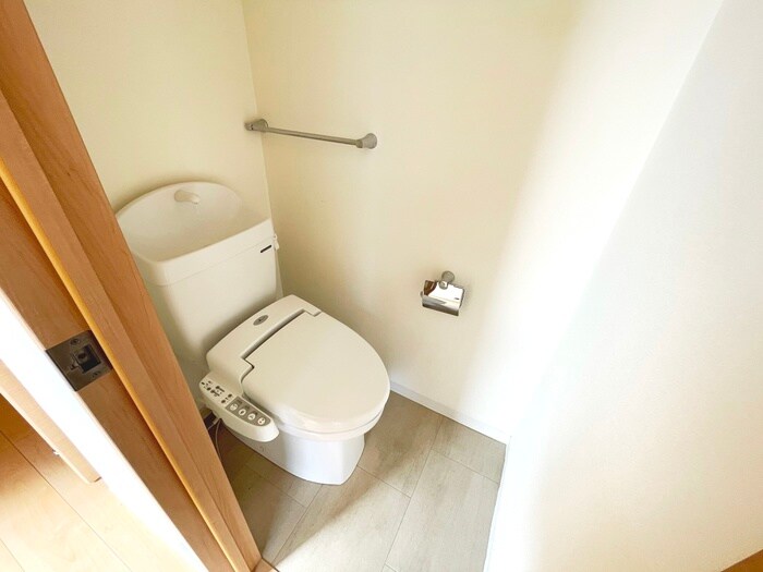 物件内観写真12　(トイレ)