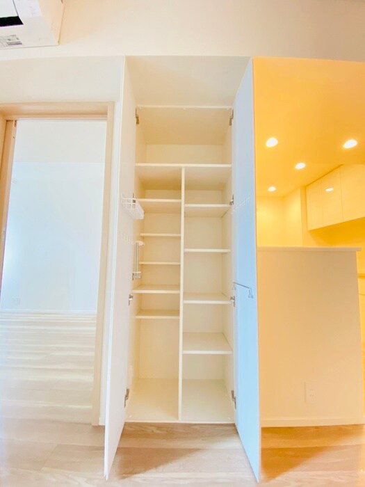 物件内観写真10　(収納)