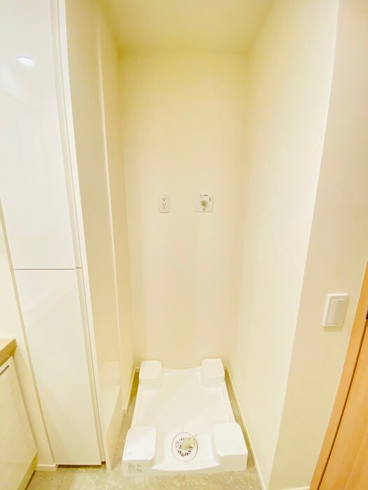 物件内観写真15　(洗濯機置場)