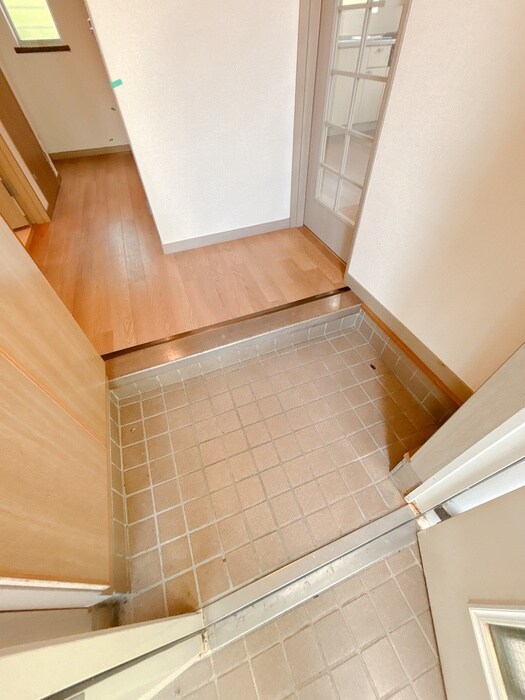 物件内観写真21　(玄関)