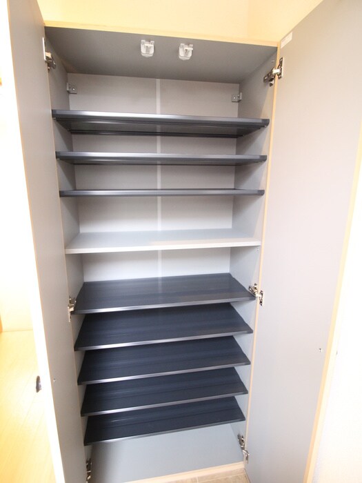 物件内観写真8　(靴箱)