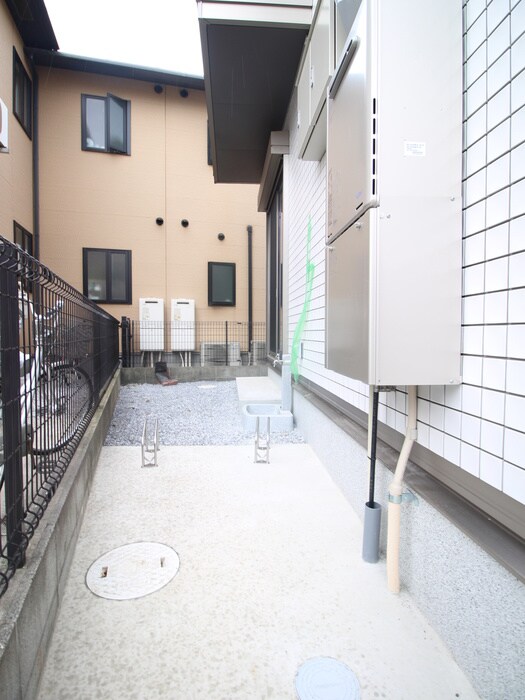 物件外観写真5　(駐輪場)