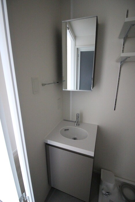 物件内観写真12　(洗面)