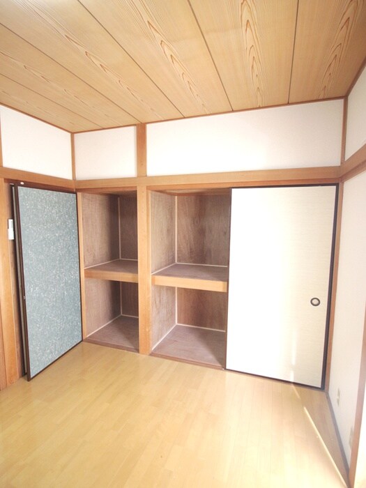 物件内観写真10　(収納)