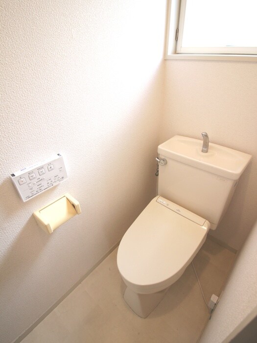 物件内観写真13　(トイレ)