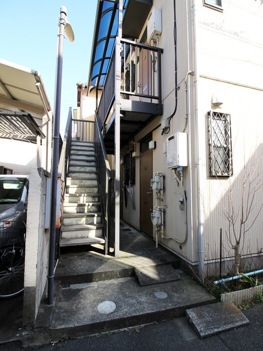 物件外観写真3　(エントランス部分)