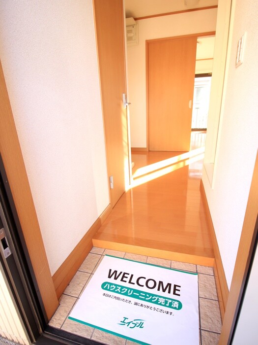 物件内観写真17　(玄関)