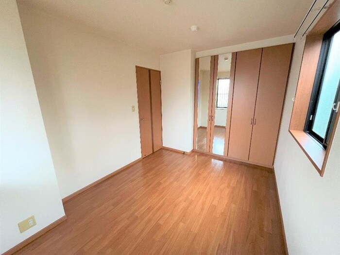 物件内観写真8　(居室)