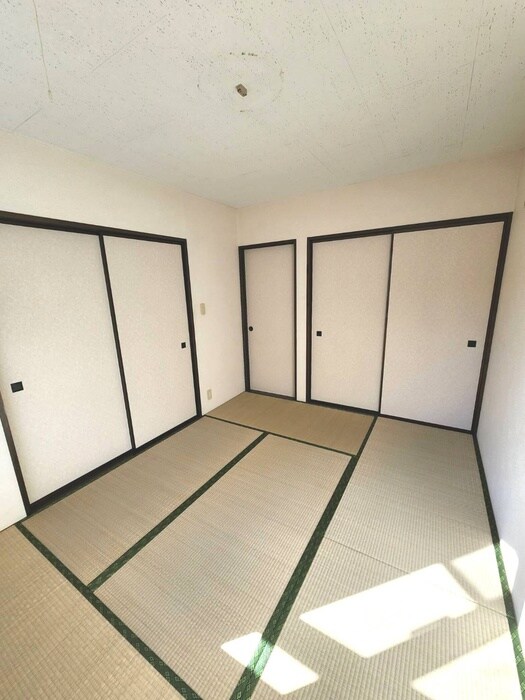 物件内観写真9　(居室)