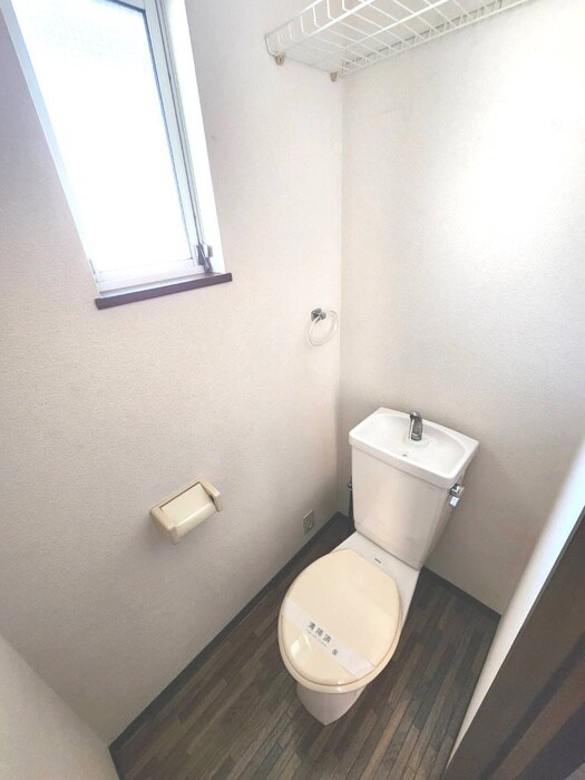 物件内観写真12　(トイレ)