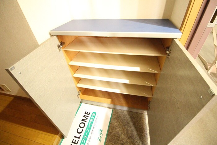 物件内観写真18　(靴箱)