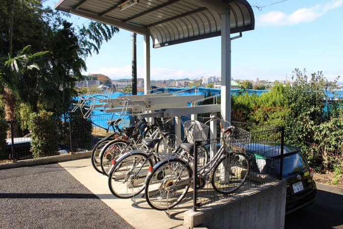 物件外観写真6　(駐輪場)