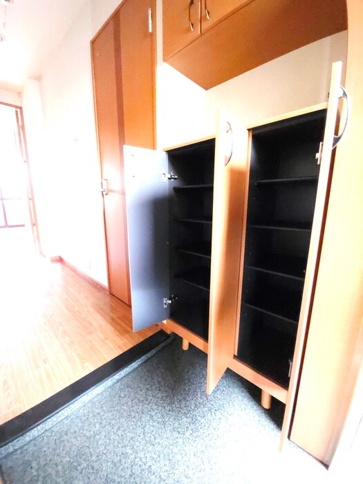 物件内観写真17　(靴箱)