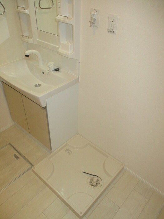 物件内観写真17　(洗濯機置場)