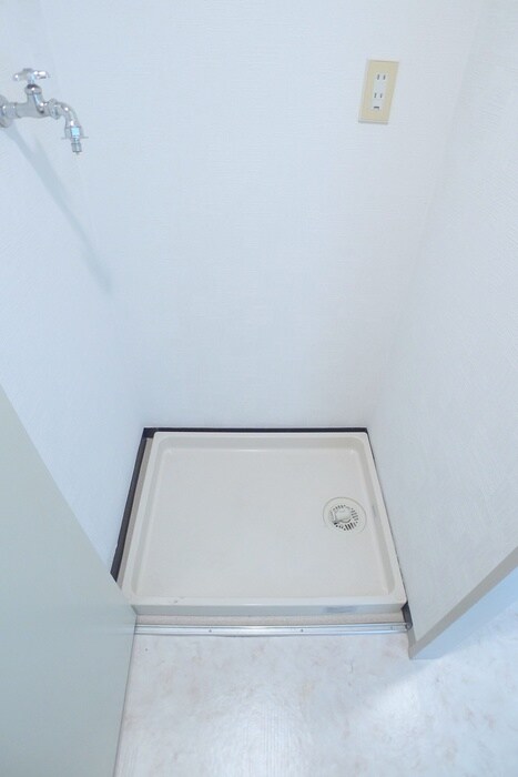 物件内観写真15　(洗濯機置場)