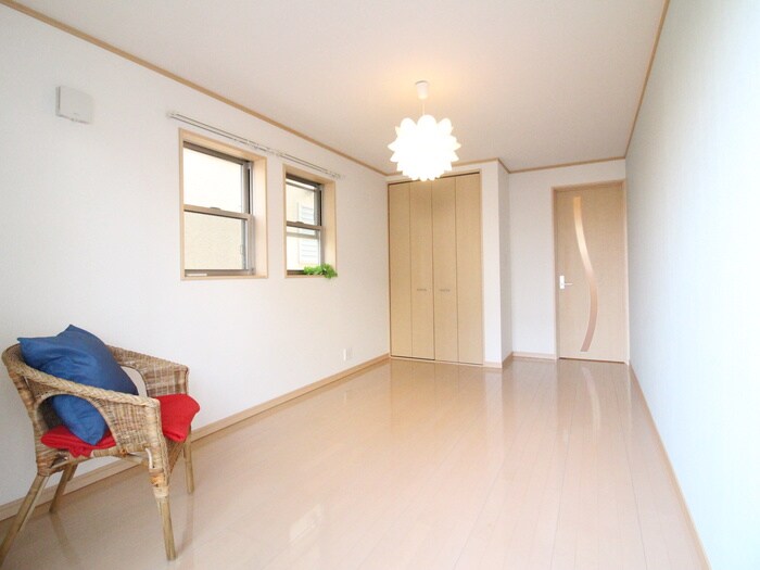 物件内観写真8　(居室)