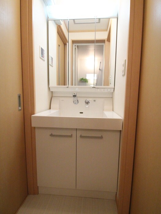 物件内観写真12　(洗面)