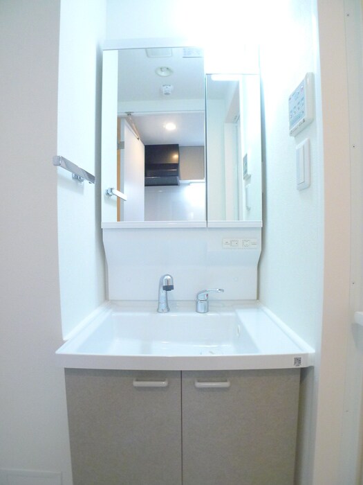 物件内観写真12　(洗面)