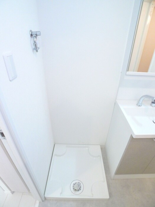 物件内観写真13　(洗濯機置場)