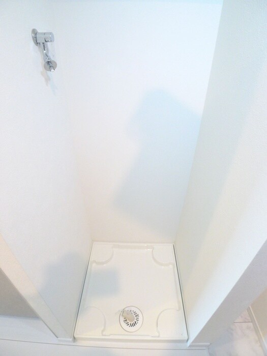 物件内観写真14　(洗濯機置場)