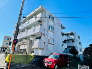ウィンベル・ソロ鶴川外観写真