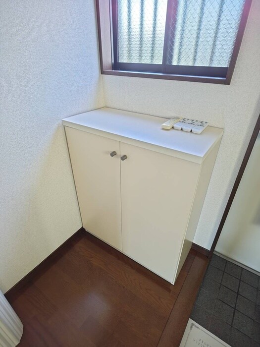 物件内観写真8　(靴箱)