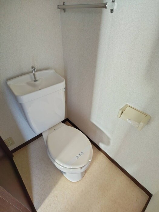 物件内観写真11　(トイレ)