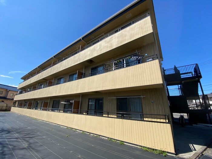 ロイヤルエステート山田の外観写真