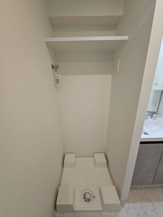 物件内観写真15　(洗濯機置場)