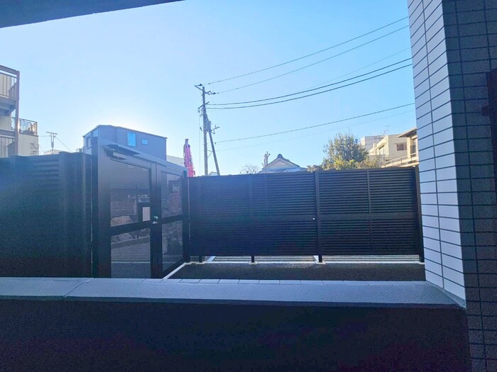 物件内観写真17　(室内からの展望)