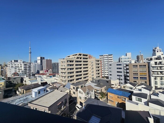 物件内観写真17　(室内からの展望)