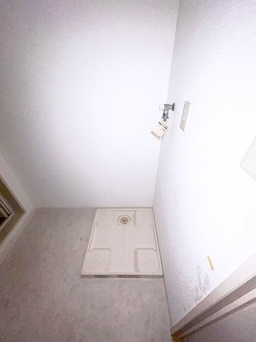 物件内観写真12　(洗濯機置場)