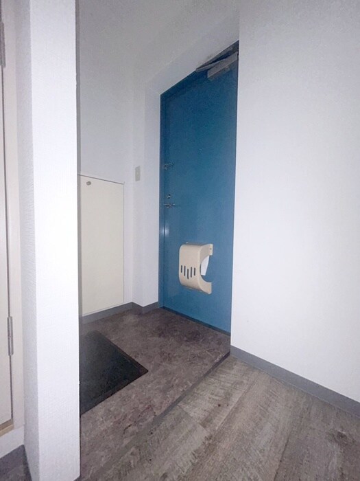 物件内観写真18　(玄関)