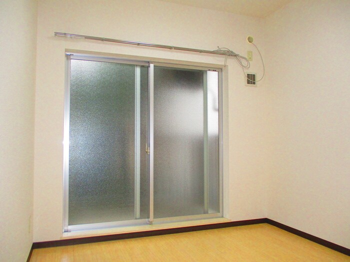 物件内観写真19　(居室)