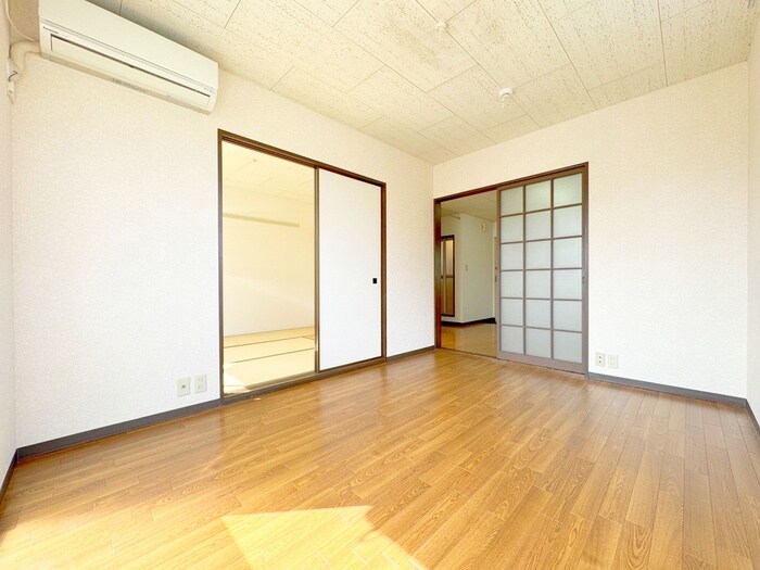 物件内観写真6　(居室)