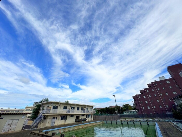 物件内観写真16　(室内からの展望)