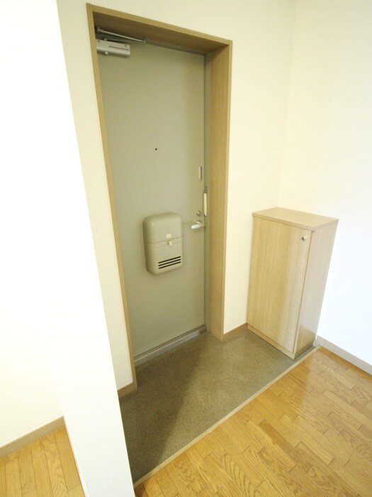 物件内観写真15　(玄関)